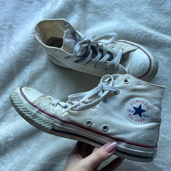 White high top converse - Picture 3 of 4